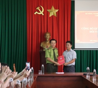 Lễ công bố Quyết định nghỉ hưu trước tuổi đối với ông Lê Thanh Bình,  Kiểm lâm viên chính, phòng Sử dụng và Phát triển rừng, Chi cục Kiểm lâm